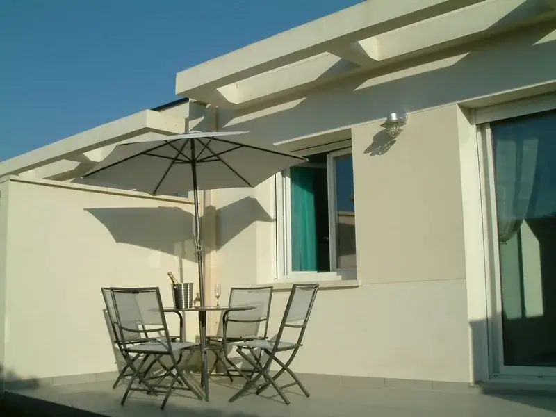 Fouras, renting a gîte by the ocean, near Chatelaillon, enjoy the terrace until the sunset