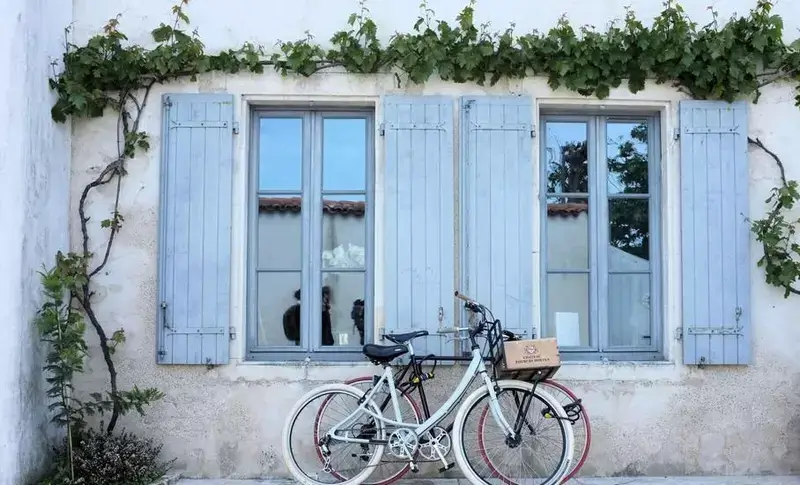 Vacances Ile de Ré Charente maritime, découverte à vélo des iles Oléron Aix Madame à partir de Fouras