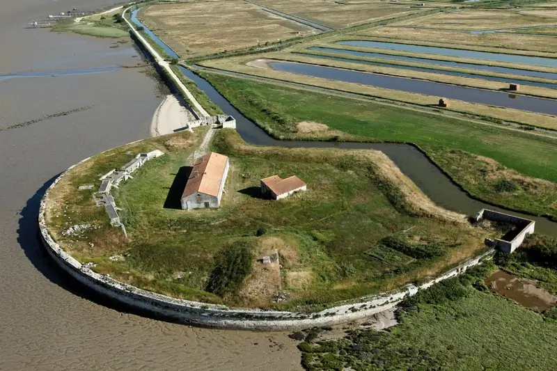 Fort La Pointe emblem of the holiday house La Pointe gite with pool for 2 to 4 persons Fouras Charente-maritime