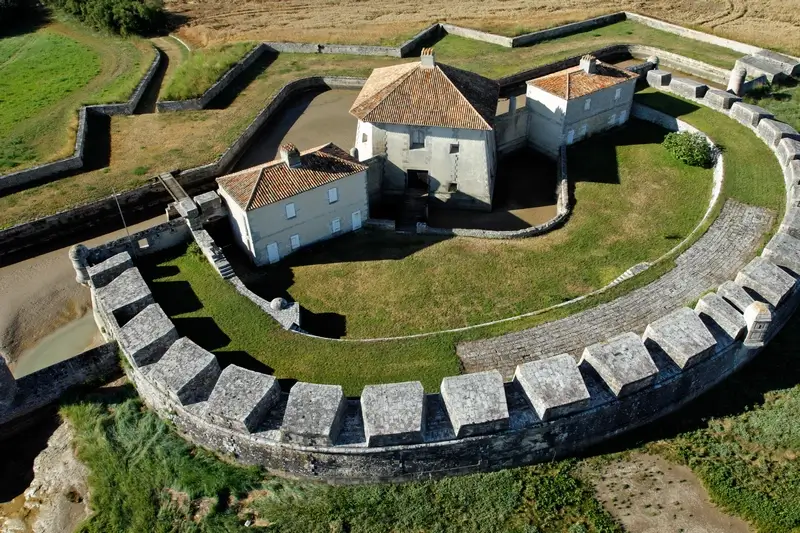 Fort Lupin emblem of the villa Lupin gite with swimming pool for 2 to 5 persons Fouras Charente-maritime