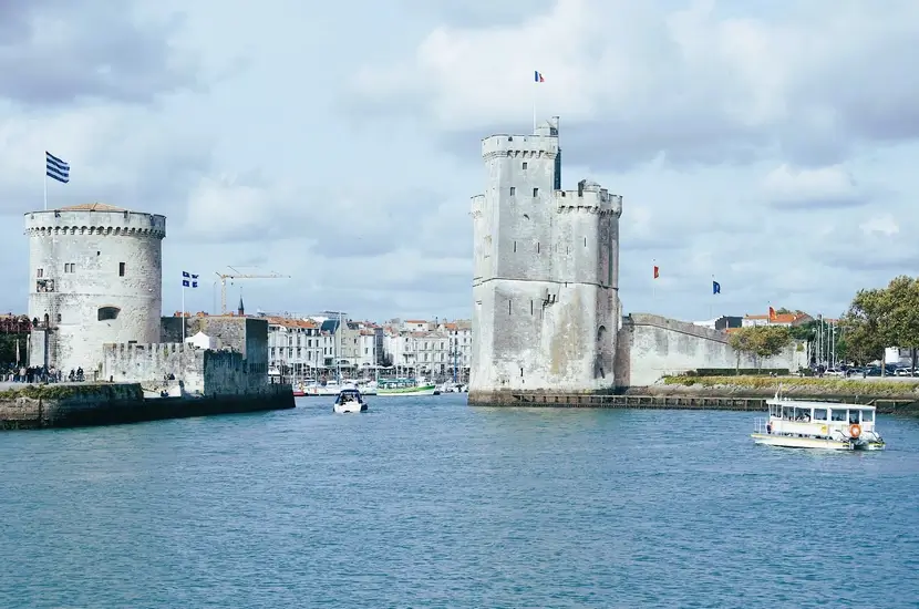 La Rochelle, the old town, the old port, the towers, the effervescent gateway to the ocean... but residing in a quiet place by the sea in Fouras