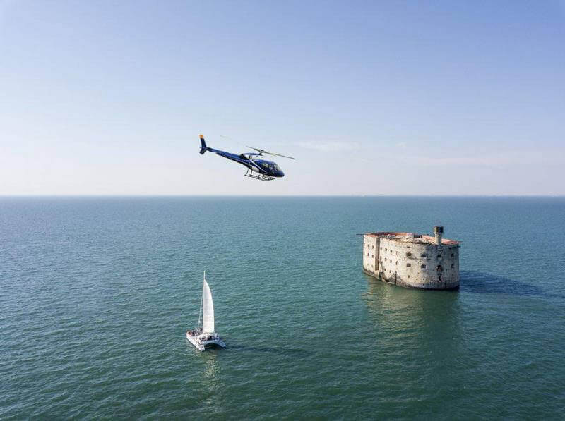 Partnerschaft Les Thalassîles, Hubschrauberrundflug