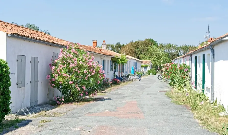 Vacances à l'ile d'Aix, la perle dans son écrin, dépaysement assuré dès le départ de Fouras